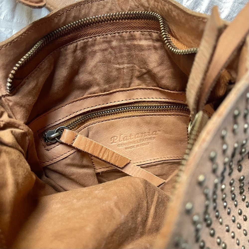 Tan Leather Crossbody Bag with Adjustable Strap - Picture 4 of 4